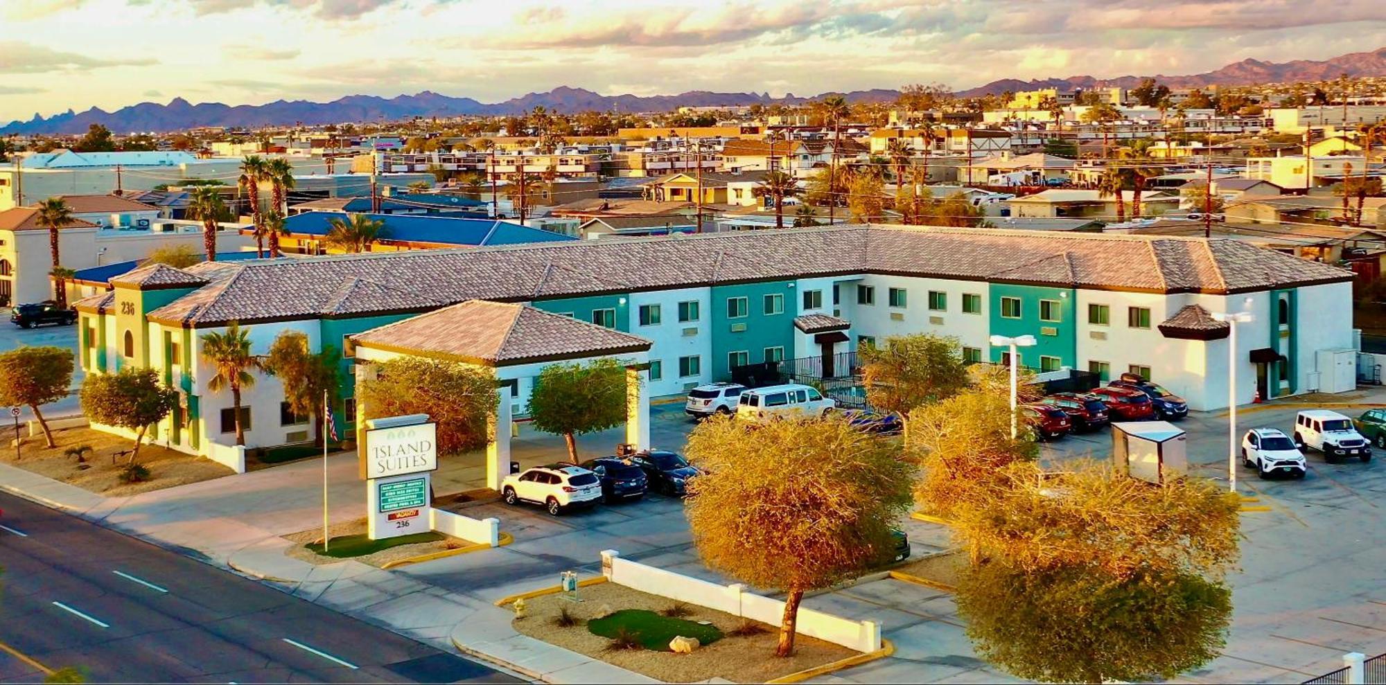 Island Suites Lake Havasu City Exterior foto