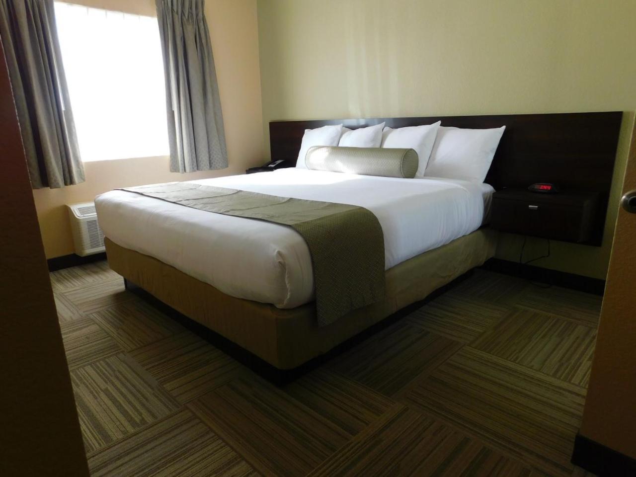 Island Suites Lake Havasu City Exterior foto