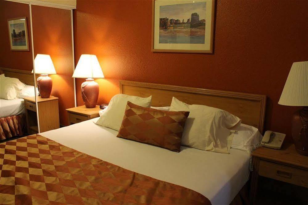 Island Suites Lake Havasu City Exterior foto